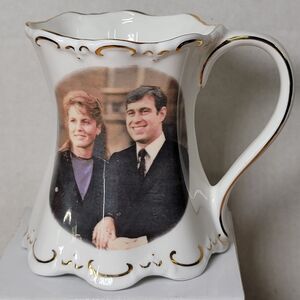 VINTAGE 1986 Fine Bone China Tea Cup Commem. Marriage of Fergie & Prince Andrew